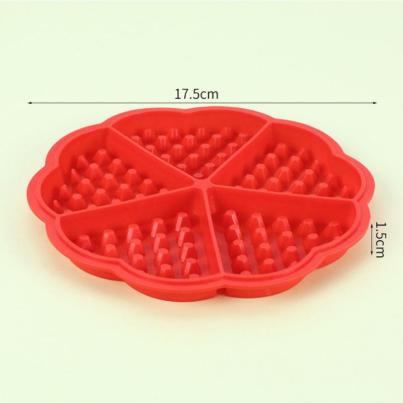 

High-temperature Heart Shape Silicone Waffle Mold DIY Square Baking Mold Lattice Bakeware Tools Kitchen Household Waffle Mold