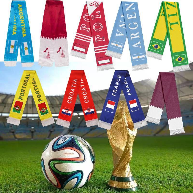 Zeigen Sie Ihre Unterstützung für Katar 2022 mit unserem Quastenschal im Nationalthema!