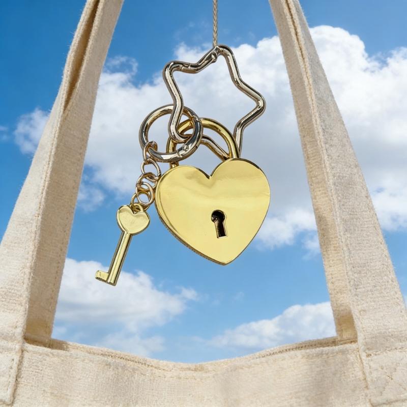 Practical Oversized Heart Lock Bag Charm With Star Clasp Stylish Bag Pendant Key Holder For Women Fashion Accessory