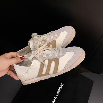 Scarpe da ginnastica da corsa traspiranti da donna in pelle retrò argento, nuove per la primavera, con fondo piatto e patchwork