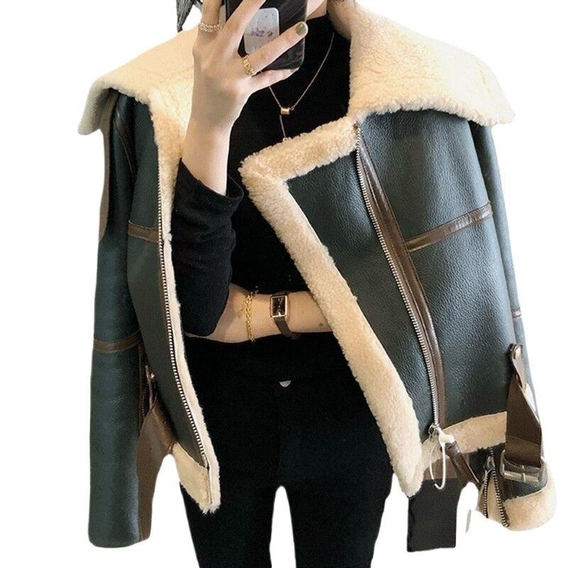 Winter New Green Splicing Large Lapel Locomotive Suit Women's Thickened Short Fur Integrated Sheep Shearing Jacket