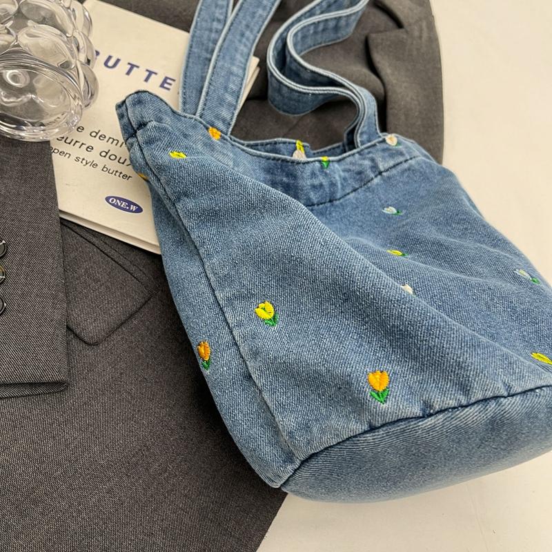 Джинсовая сумка-ведро в студенческом стиле — фото 17