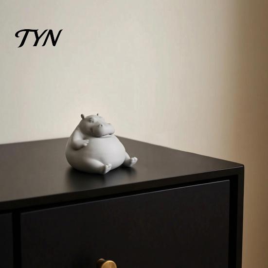 Modern Minimalist Ornaments 3D Printed Chubby Hippo Figurine, Lazy Hippopotamus Statue, Cute Animal Desk Ornament for Home Office Decor Healing