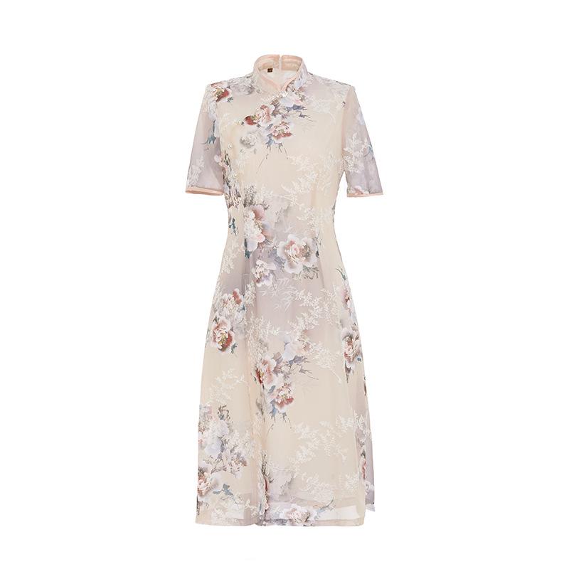2023 Elegant Embroidered Cheongsam Dress for Women: New Style, Gentle & Youthful, Perfect for Mother's Wear