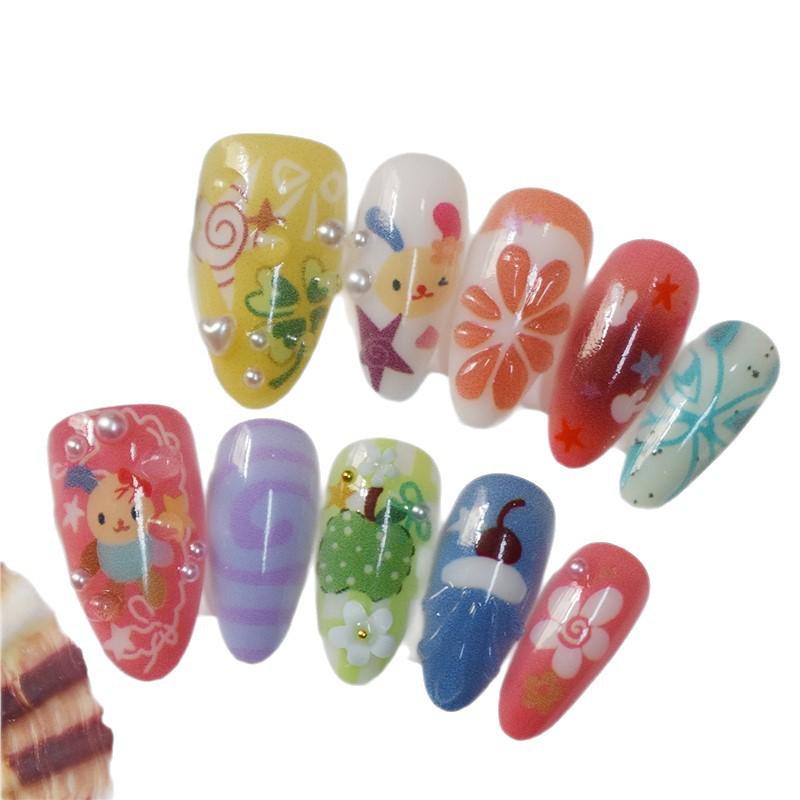Uñas de Flor de Dibujos Animados Hechas a Mano de 10 Piezas - Dulce, Brillantes, Diseño de Alta Gama