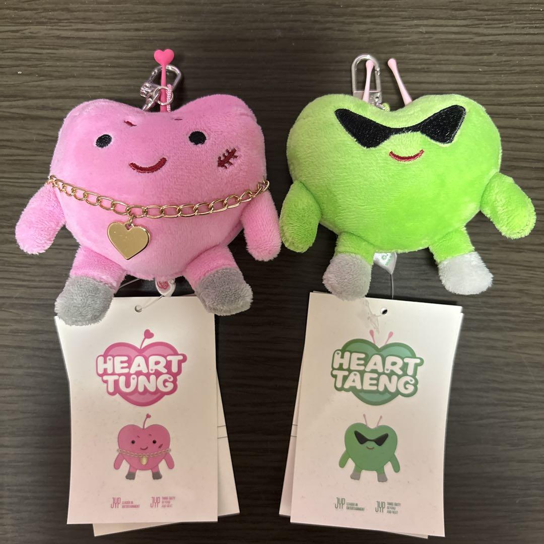 

[Б/У] Набор из двух предметов Heart Monster