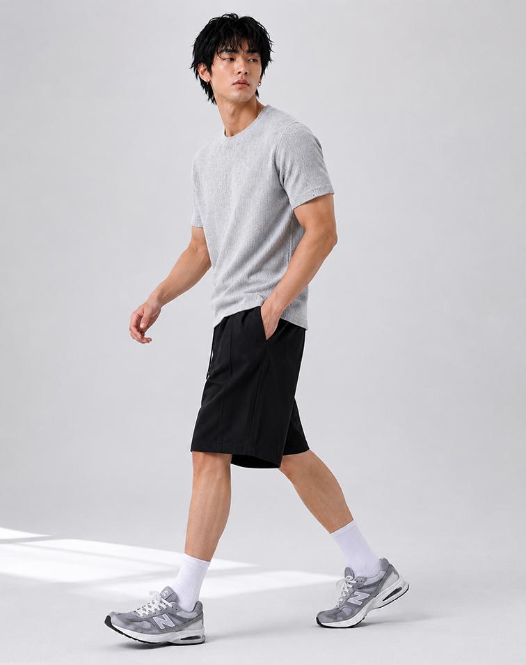Mugeon Double-Pleat Curved Sweat Shorts _ Black