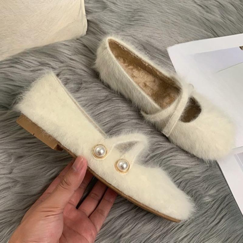 Scarpe pelose autunno e inverno nuove punta rotonda scollo basso perla cinturino unico suola morbida antiscivolo scarpe Mary Jane