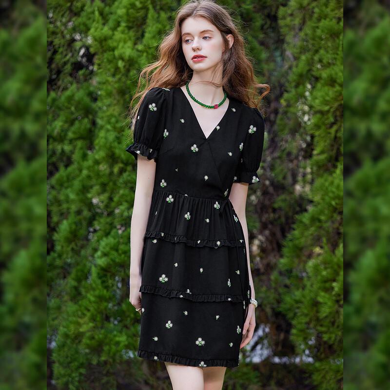Elegant Contrast V-Neck Embroidered Mini Dress