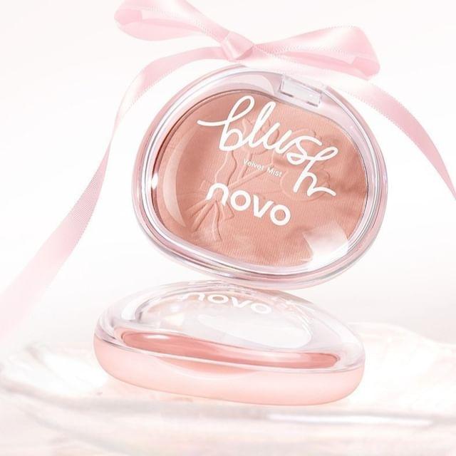 

НОВИНКА - Бархатные Матовые Румяна с Тиснением - 4 Цвета 01 Rose Bean - 5g