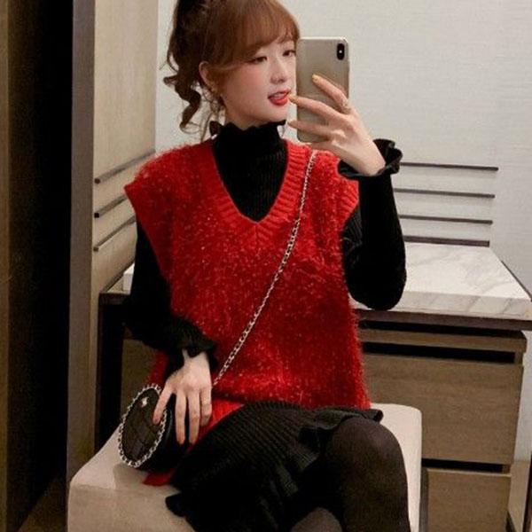 Spring and Autumn Loose Sleeveless Sweater Solid Color Knitted Vest Women's V-neck Bright Silk Fleece Top