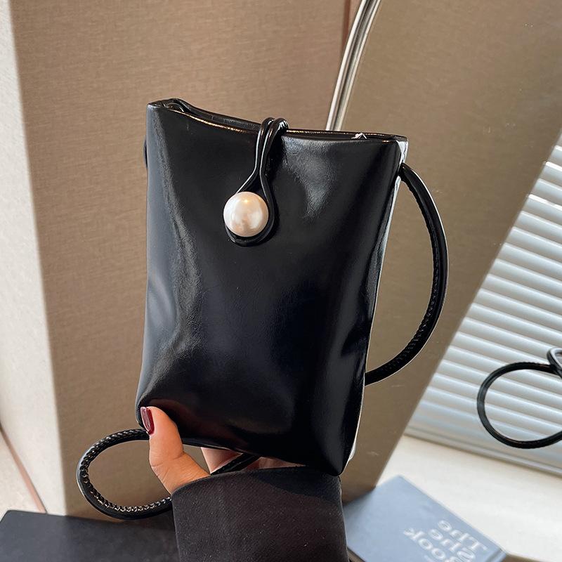 New Chinese Mini Underarm Bag for Women In Summer New High End and Versatile Coin Wallet Casual One Shoulder Cross-slide Mobile Phone Bag