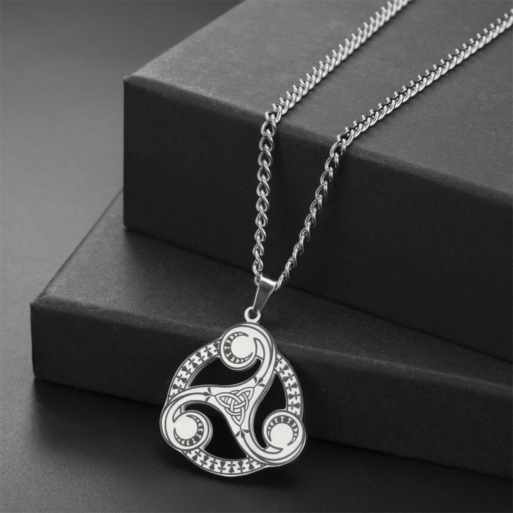 Trinity Celtic Knot Necklace Stainless Steel Witch Moon Phase Triskelion Symbol Pendant Choker Irish Amulet Jewelry Gift