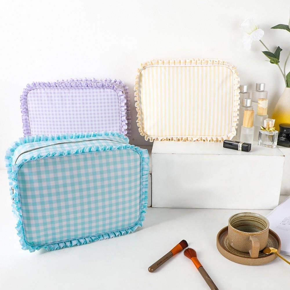 Large Ruffle Pouch Bag Multifunction Zipper Checkered Cosmetic Bags Cute Checkered Pattern Gingham Ruffle Makeup Bag