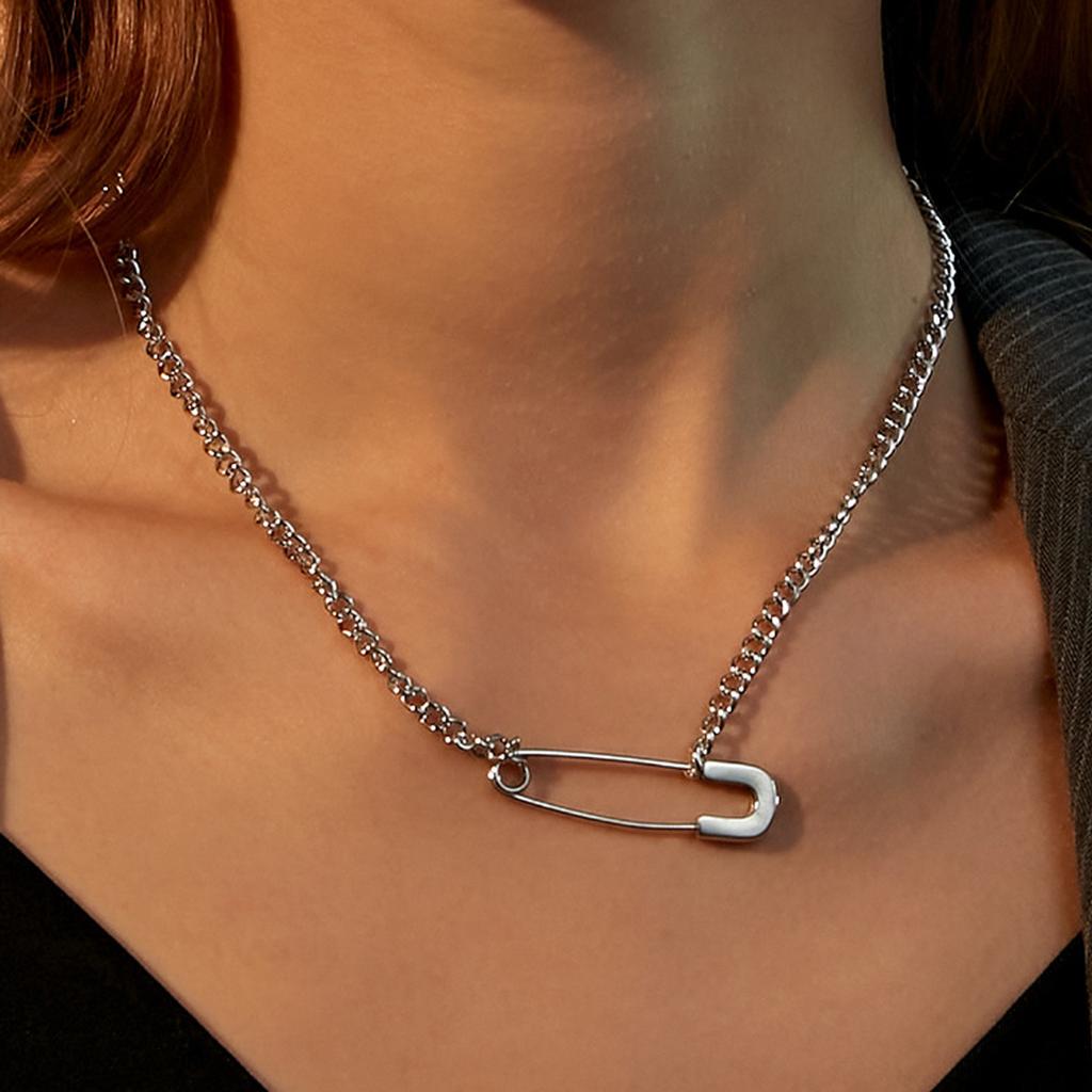 Korean version niche design micro-inlaid zircon geometric paperclip bracelet femininity simple high-end personalized jewelry