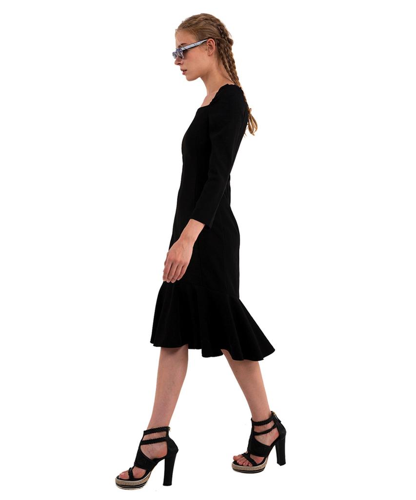 GREEDILOUS Black Square Dress