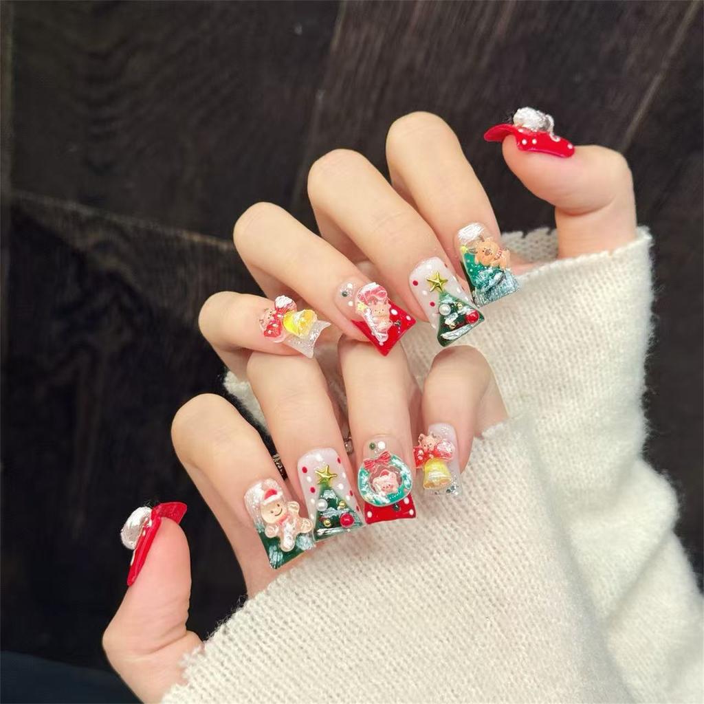 10PCS Christmas Artificial Nails with Duckbill Design Holiday Theme Press On Nails for Women Girls Festive Party Nail Art Decoration