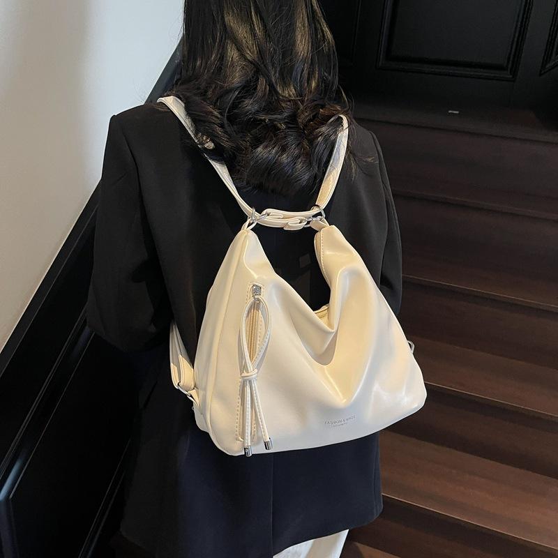 Large-capacity commuter tote bag women's 2025 new niche design shoulder bag multi-functional Korean version of casual backpack