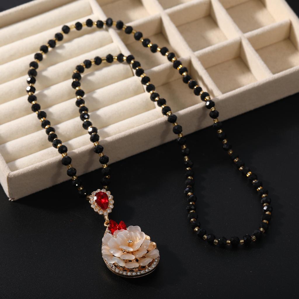 Light Luxury Alloy Explosive Sweater Chain, Small Fragrant Wind Pearl Necklace Retro Sweater Chain, Fashionable Versatile and Advanced