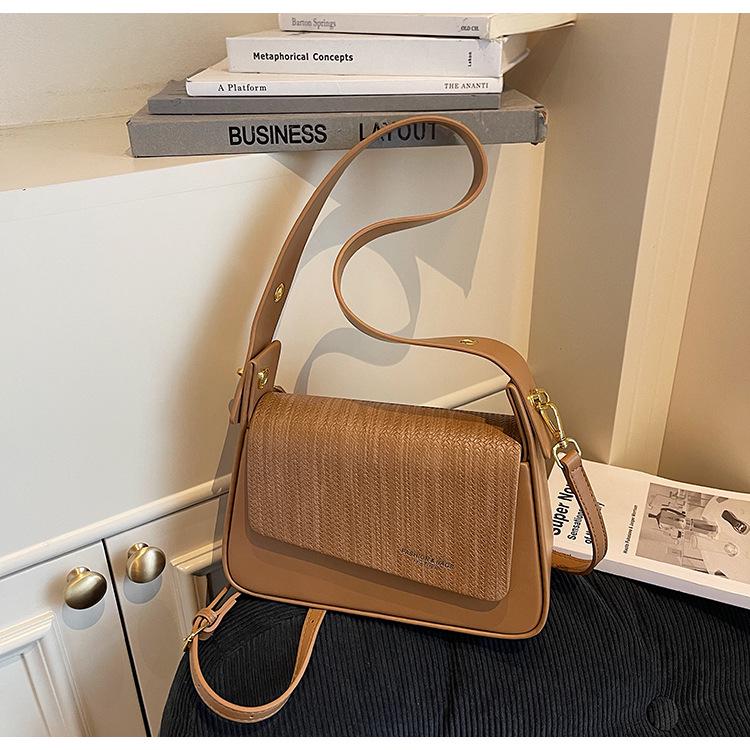 

2025 Trendy Retro Large Capacity Crossbody Shoulder Bag - Simple, Textured, and Stylish Square Design