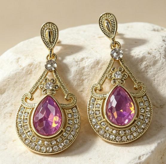 Retro Rhinestone Dangle Earrings: Fashionable, High-End, and Versatile Design