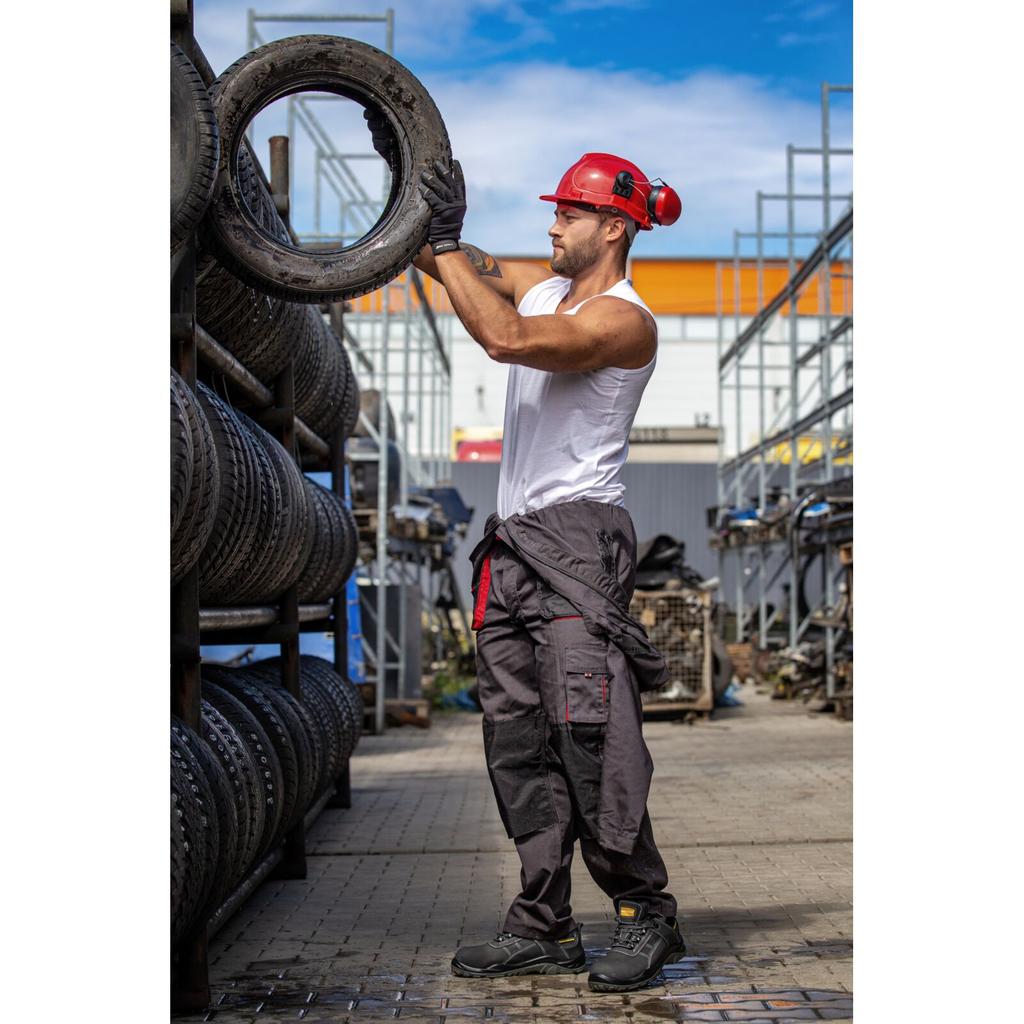 Graphite-Red Suit, "2L (54)", Ce, Lahti