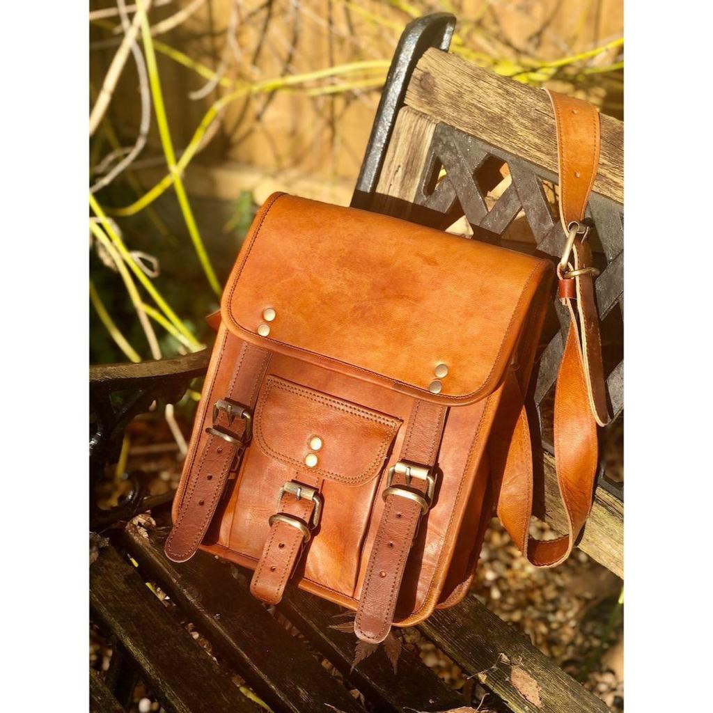 Messenger aus Leder im Vintage-Look, Satchel im Steampunk-Stil, stilvolle braune Ledertasche für ihn, Umhängetasche aus Leder für das iPad, Leder-Manbag