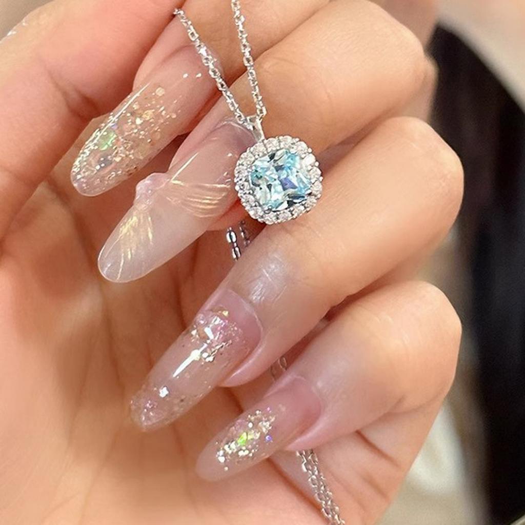 Light Luxury Shining Neck For Women Elegant Cubic Sugar Zircon Glitter Clavicle Chain Girls Non Fading Titanium Steel Necklace