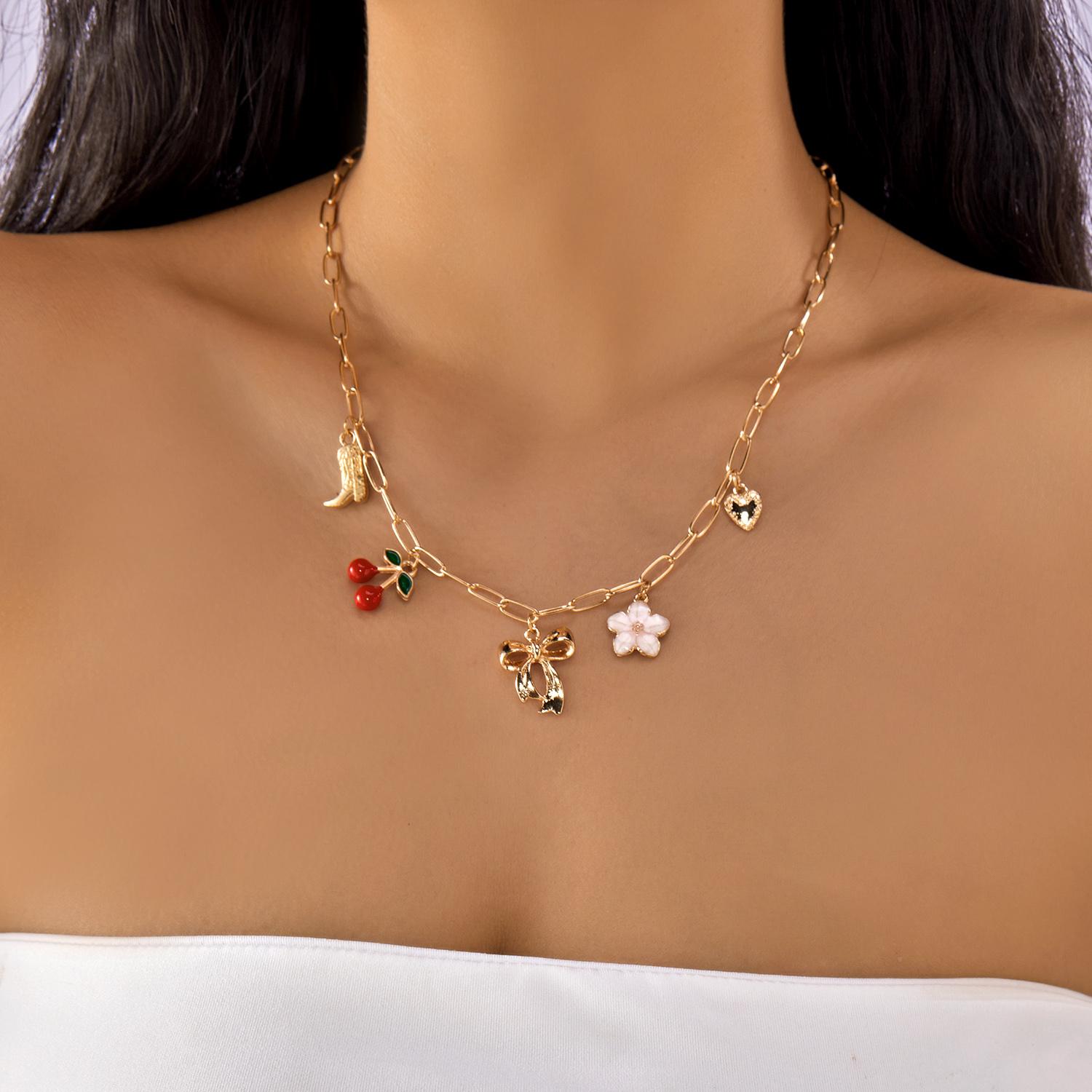Charm Flower Bowknot Cherry Strawberry Pendant Necklace for Women Fashion Gold Color Metal Choker Chain Y2K Dainty Party Jewelry