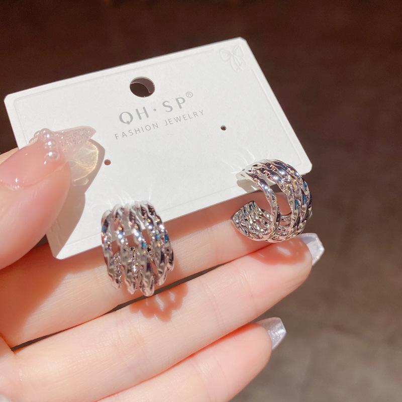 

Women s Fashion Simple Retro Fried Dough Twists Multi-layer Cool Style Earrings срібний