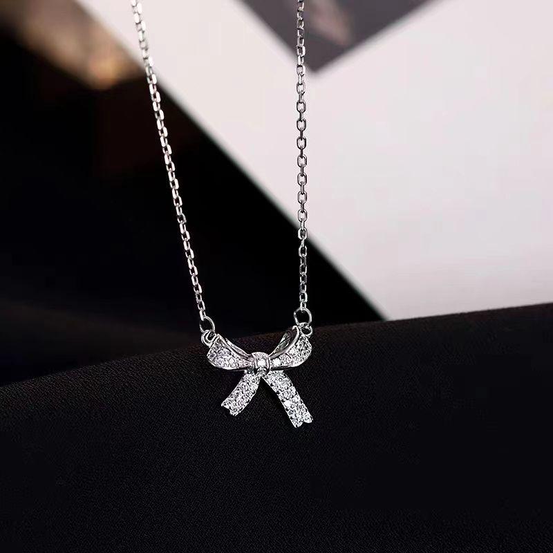 High-End Women’s Light Luxury Bow Necklace with Zircon Pendant - Simple, Trendy Clavicle Chain