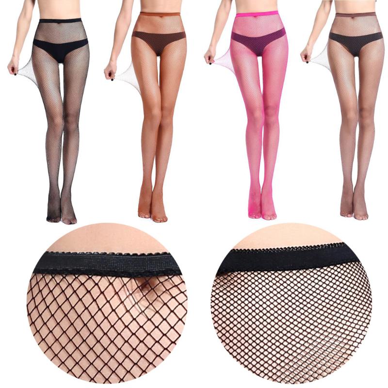 

Покажите тонкие сетчатые носки с дырками в джинсах, чтобы соблазнить сексуальные чулки