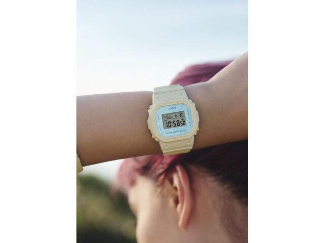 Casio G-SHOCK GMD-S5600NC-9JF Montre Femme Taille Moyenne Quartz Numérique Beige NEUF