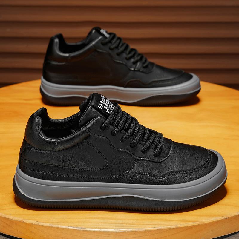 Men's shoes new versatile fashion non-slip and wear-resistant lightweight soft sole soft surface loose sports and leisure board shoes