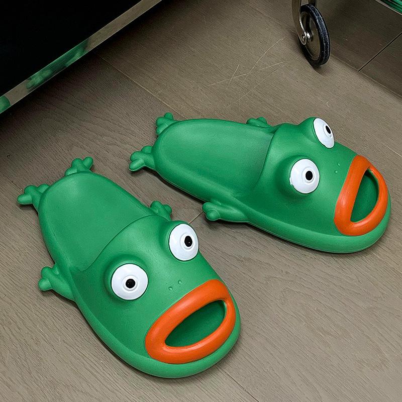 

Frog cool slippers ins trendy funny creative silent non-slip soft bottom EVA slippers can be worn outside 40-41 зелений