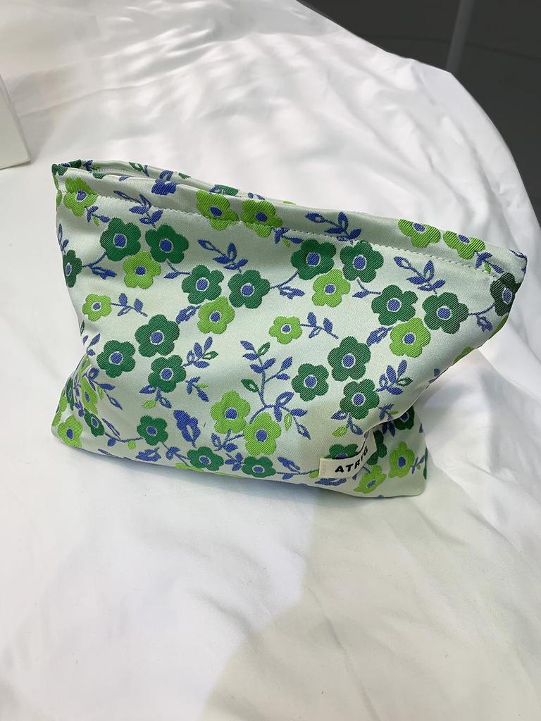 Elegant Jacquard Clutch Cosmetic Bag for Women, Large Capacity - Ideal for Travel, Touch-Ups, and Storage