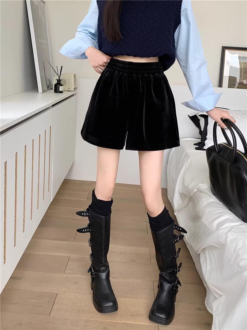 

Трендовые женские шорты с высокой талией из золотого бархата с широкими штанинами для весны и осени S чёрный