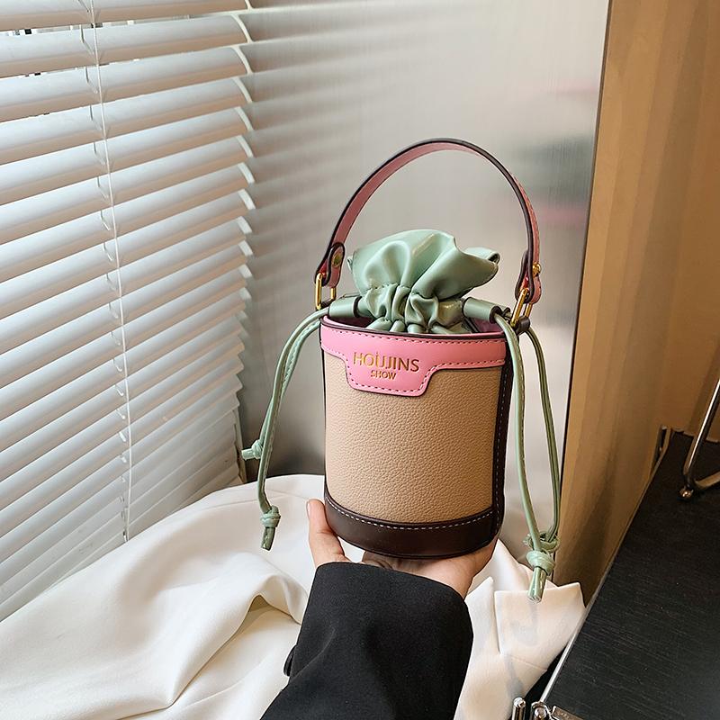 Retro Textured Bucket Bag,  Autumn and Winter New Fashionable Casual Handbag, Versatile Single Shoulder Crossbody Bag