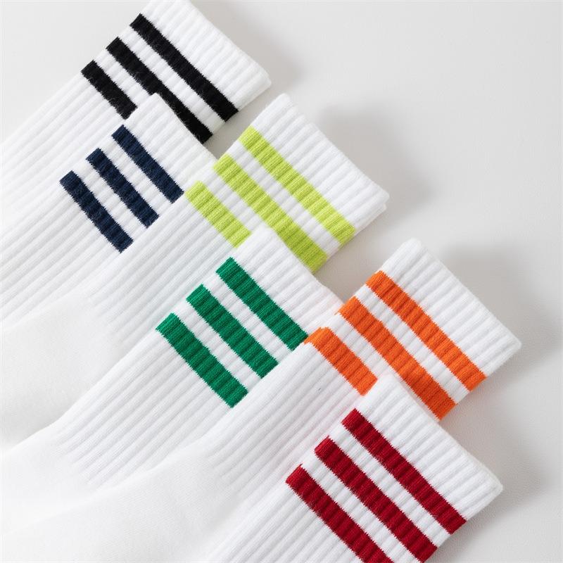 Drei-Streifen Sport Laufsocken, Herrensocken, Gestreifte College Lange Socken, Frotteesocken