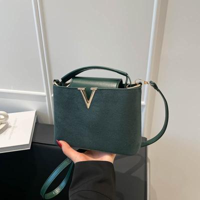 Handbag Women's New Simple Fashion Trendy Versatile Women's Bag Shoulder Crossbody Large-capacity Bucket Bag
