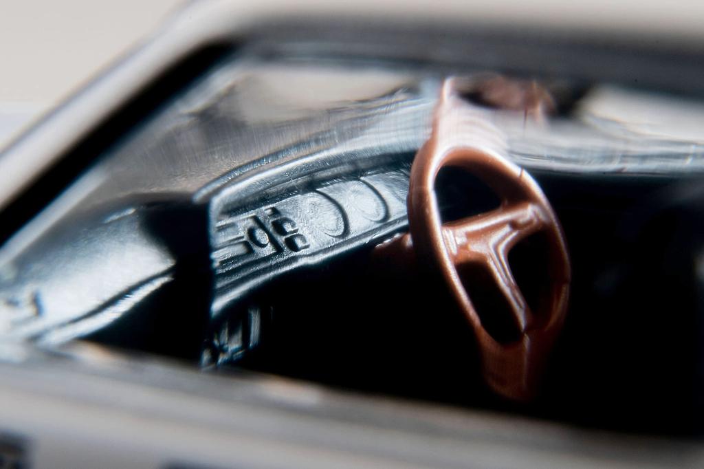 Tomica Limited Vintage Neo Seibu Keisatsu Nissan Laurel HT Patrol Car Complete Product 312567 1/64 LV-N Vol.24