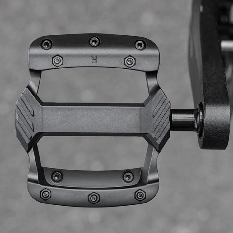 Light Weight Nylon Mountain Bicycles Pedals 3 Bearings Wide Flat Cycling Pedals Nonslip Road Bicycles Pedals Enduring