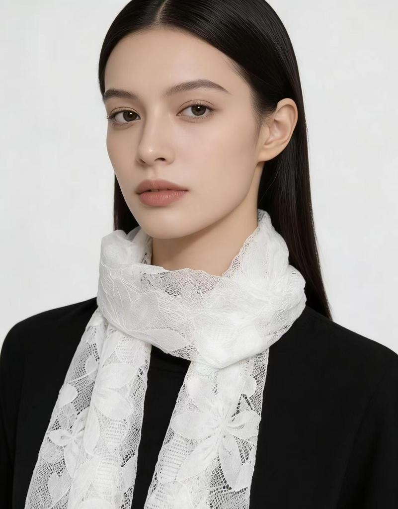 Elegant Lace Trim Scarf: Versatile, Stylish, Age-Defying Accessory for All Seasons
