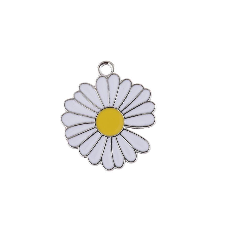Trendy Titanium Steel Daisy Pendant Necklace - Unisex Hip Hop Sweater Chain