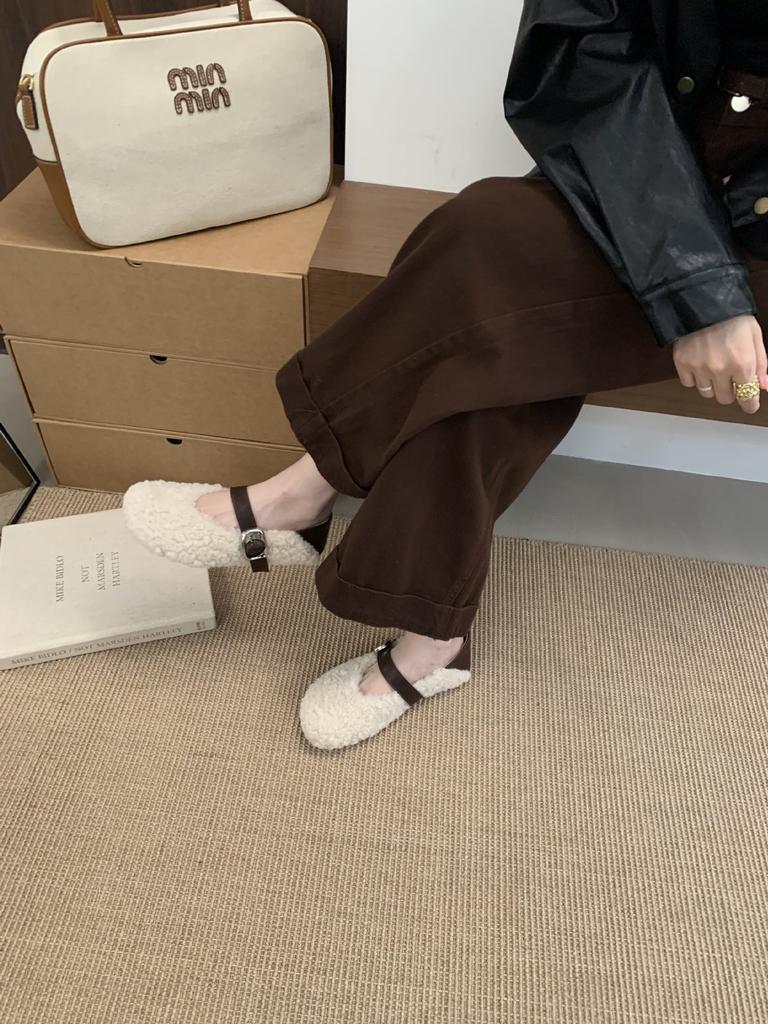 One-pedal Doudou Shoes Women's Winter 2025 New Lamb Wool Shoes Wear One-button Velvet Thermal Cotton Shoes