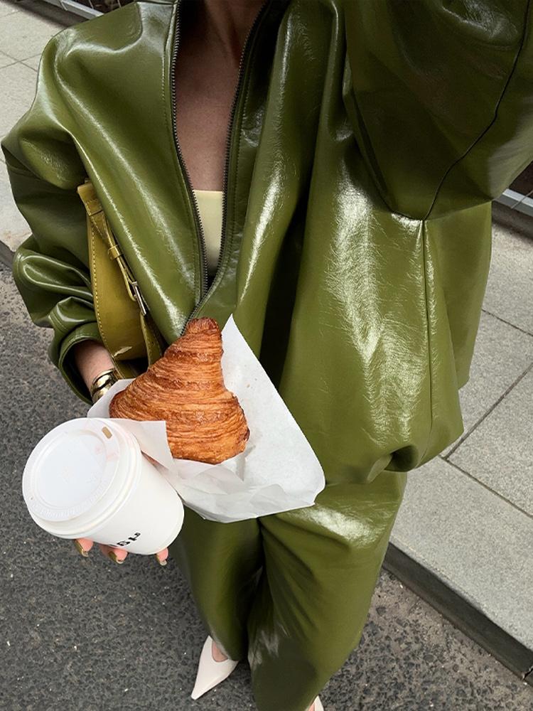 Women's Faux Leather Jacket in Retro Motorcycle Style Stand Up Collar Zipper Jacket Autumn Winter