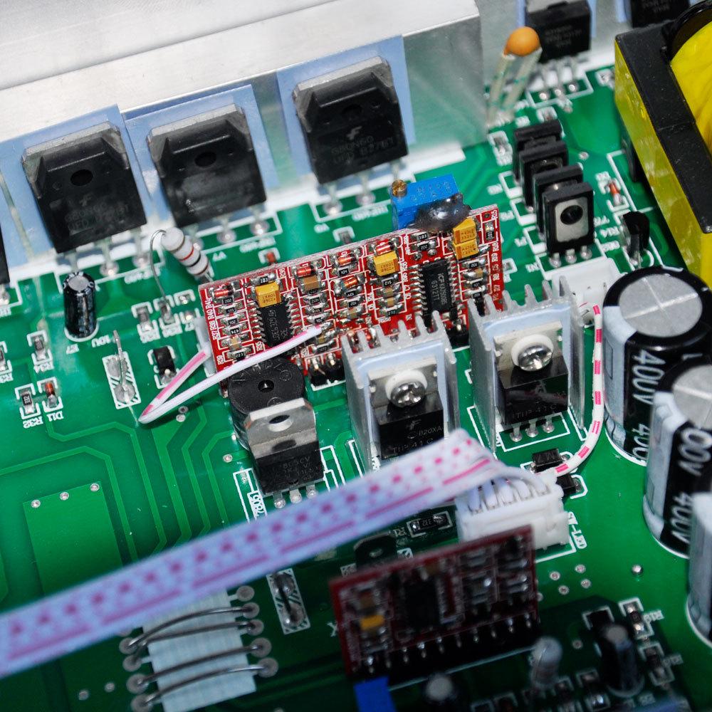 6000W Modified Sine Wave Car Inverter 12V To 220V for Home/Solar Use