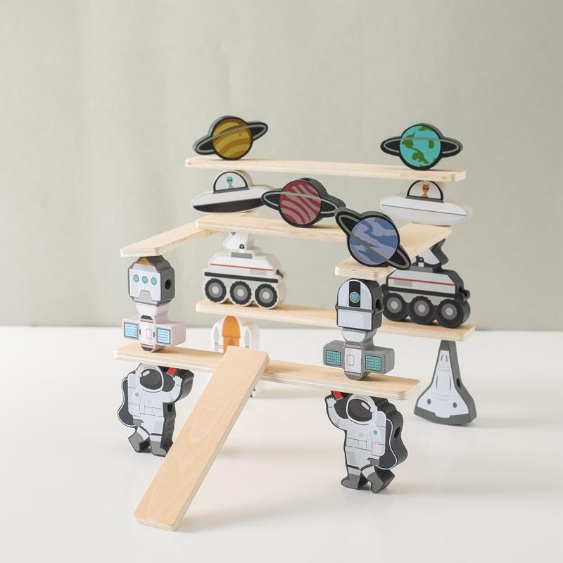 Children's Balance Ability Montessori Toy Wooden Astronaut Button Beaded Blocks Stacking Game Kids Educational Toy Gift with Box
