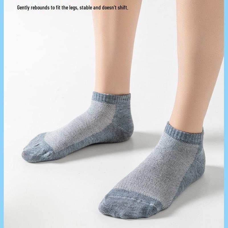 

Unisex Portable Disposable Travel Socks - Skin-Friendly, Daily Use, Black/White/Grey, Guest-Specific Individually packaged