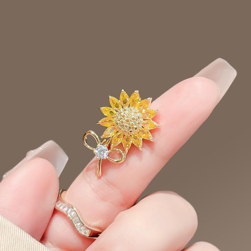 Lucky Golden Sunflower Zircon Brooch Premium Quality Shiny Fashion Pin for Ladies Party Prom Outfit Decor Best Gift for Her